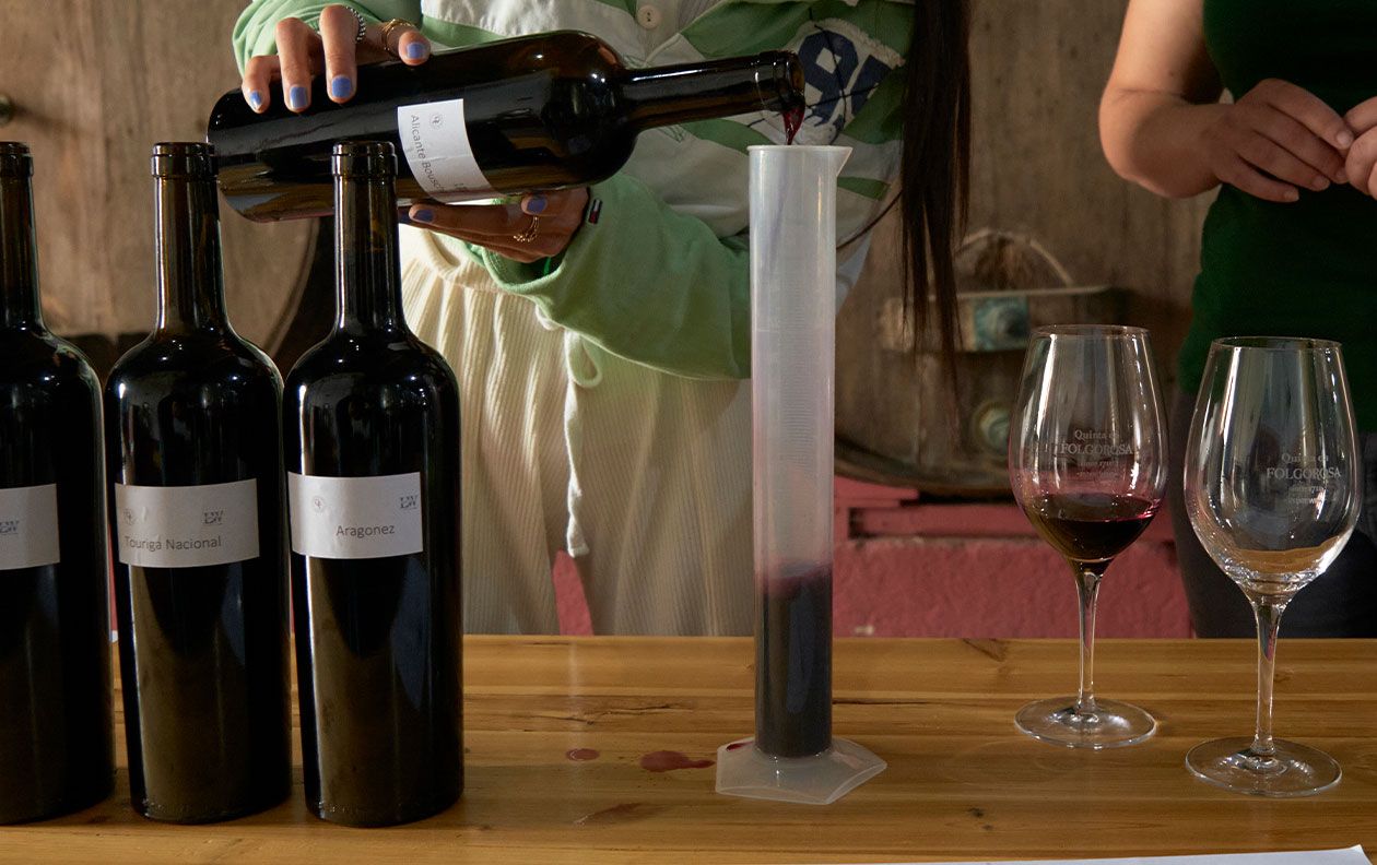 folgorosa-lw-winemaker-for-a-day-measurement-mixing